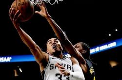 开云体育入口-爵士马刺激战，最终胜出