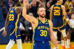 开云体育官网-勇士客场力克对手，西部竞争白热化