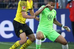 开云APP-沃尔夫斯堡客场疲态尽显，难追弗赖堡