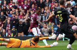 开云体育入口-曼联完场逼平，切尔西势均力敌的简单介绍