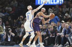 开云体育平台APP-焦点大战：NBA上演巅峰碰撞的简单介绍