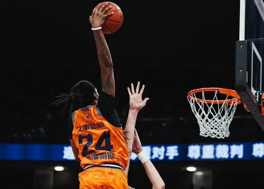 上海队主场作战,轻松取得连胜的简单介绍 上海队主场作战,轻松取得连胜的简单介绍