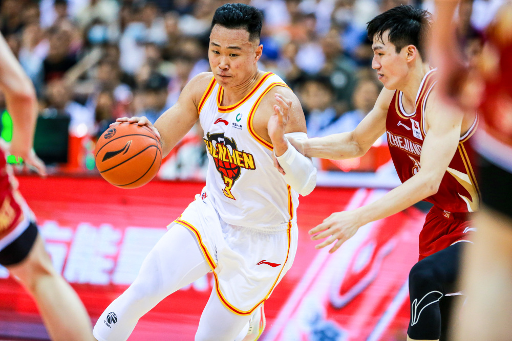 FLY轻取CLG,Zeus成为全场焦点小组赛2:0(深圳) FLY轻取CLG,Zeus成为全场焦点小组赛2:0(深圳)