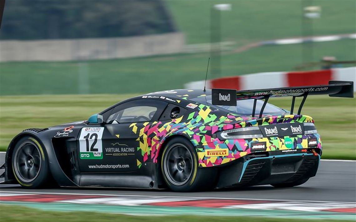 阿斯顿马丁横扫威廉姆斯，诺里斯点燃赛场